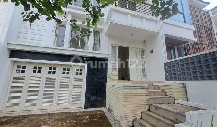 For Rent 2-Story House Ready to Use in Pantai Indah Kapuk with SHM For Rent 2-Story House Ready to Use in Pantai Indah Kapuk with SHM