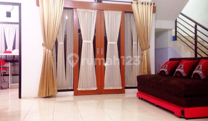 Dijual Rumah Siap Huni 2 Lantai Bandung Lokasi Strategis SHM 2