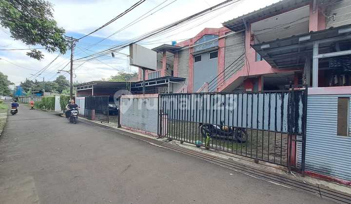 For sale, fully occupied boarding house near campus, SHM Depok. For sale, fully occupied boarding house near campus, SHM Depok.