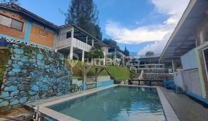 For Sale: Villa Facing Main Road, Cisarua Taman Safari Bogor, SHM (Freehold Title) For Sale: Villa Facing Main Road, Cisarua Taman Safari Bogor, SHM (Freehold Title)