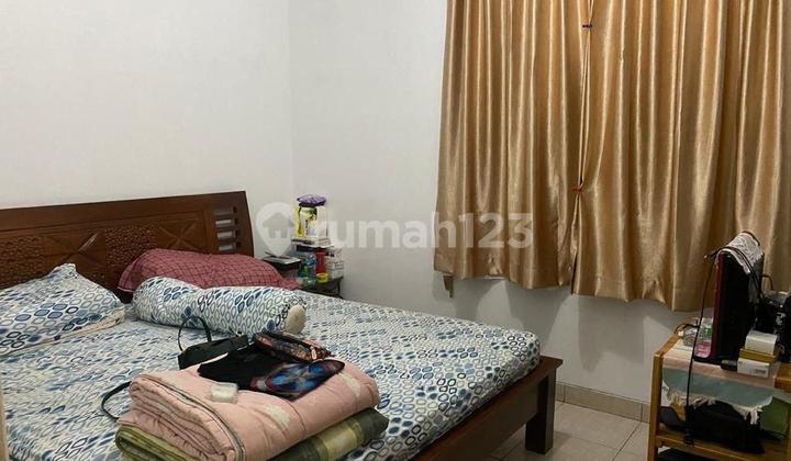 For Sale Ready-to-Occupy House Next to Mall South Tangerang Freehold Title Flood-Free 2