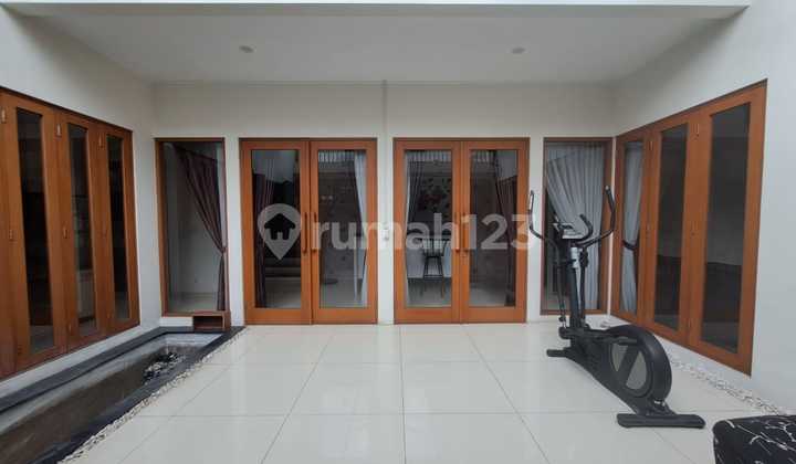 Dijual Cepat Rumah Hoek Bagus Siap Hunicastilla BSD City SHM 2