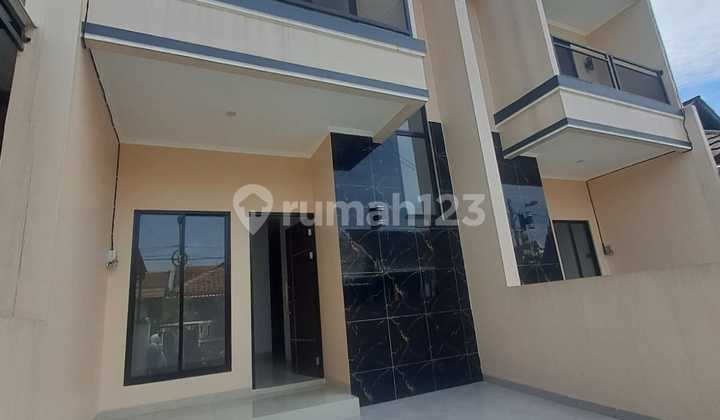 Dijual cepat rumah 2 lantai siap huni villa melati mas strategis SHM 2