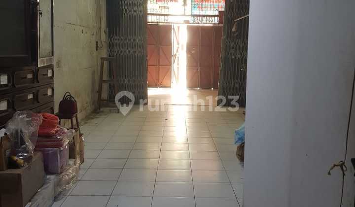 For Rent: 4-Storey Shop House in Jelambar Baru, Grogol 2