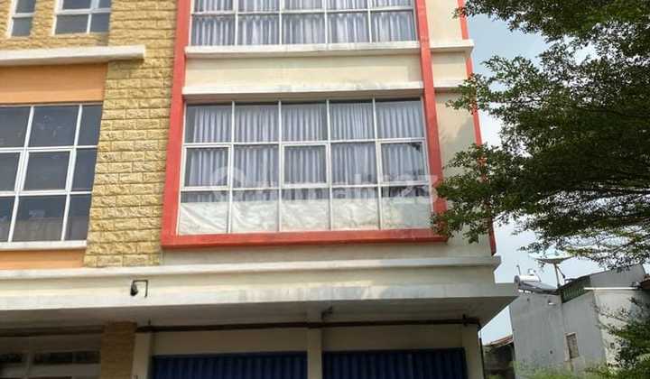 For Sale 3-Story Shop House in Pasar Laris, Kosambi, West Jakarta For Sale 3-Story Shop House in Pasar Laris, Kosambi, West Jakarta