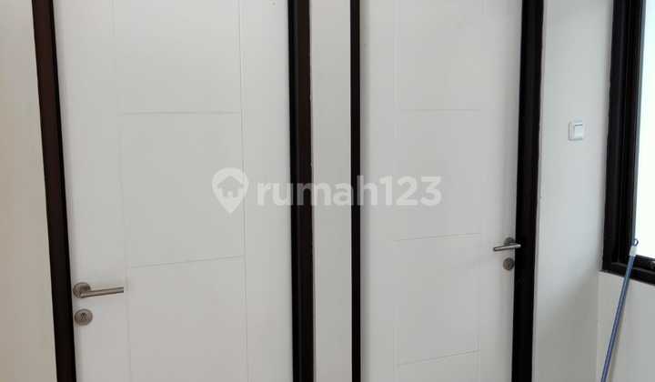 Dijual Rumah Villagio Cluster East Portofino Citra Raya  2