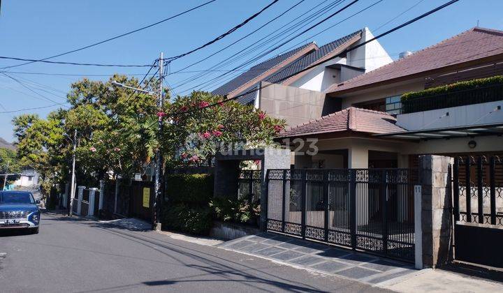 Rumah Mewah Bagus 2 Lantai Siap Huni Dekat Senayan  2