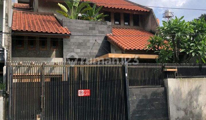 Rumah Bagus Terawat Di Meruya Utara, Siap Huni, Bebas Banjir