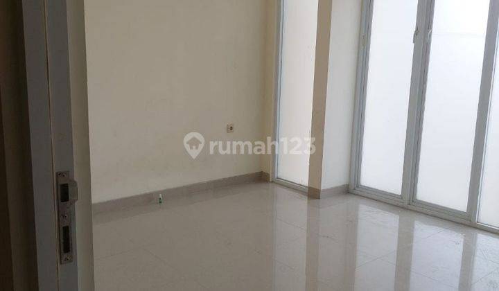 Rumah di Nirwana eksekutif 2 Lantai SHM Selatan Baru 2