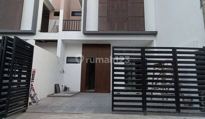 Rumah Sutorejo Lokasi Strategis Dkt Uner,it'S,mulyosari 1