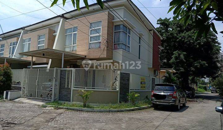 Jual Murah Rumah Furnished Interior 2lantai Tengah Kota 2