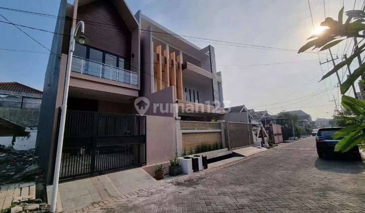 Rumah Scandinavian Mulyosari 2 Lantai Dkt Raya Dkt Its,sutorejo 2