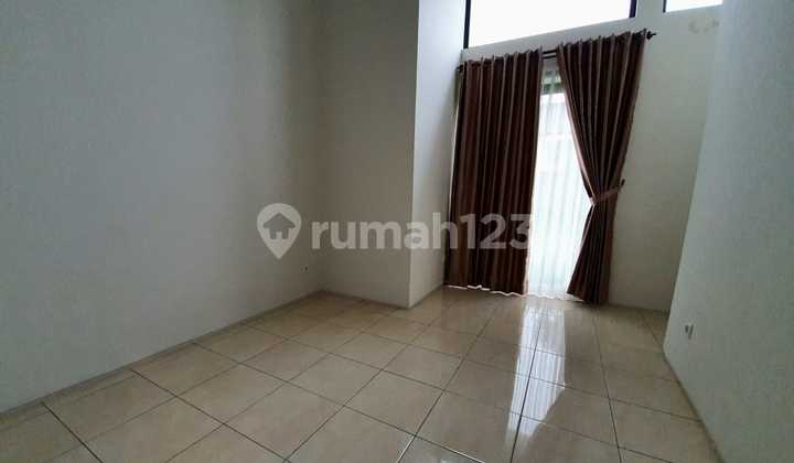 Rumah Semi Furnished Siap Huni Lingkungan Nyaman Tatar Lokacitra Kota Baru Parahyangan 2