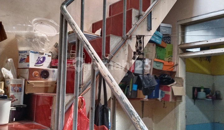 Jual Rumah SHM, di Taman Holis Indah 2