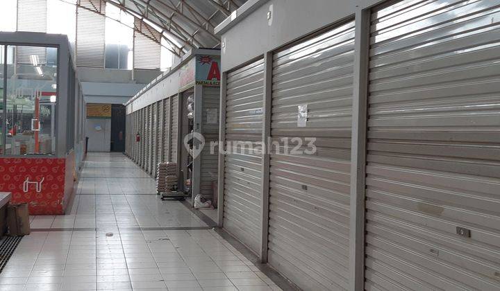 Disewakan murah kios strategis hadap lapak di Pasar Modern Intermoda BSD Tangerang 1