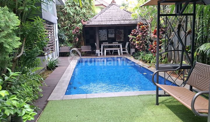 For Sale Luxury House In A Very Strategic Location Near Mall Hospital School Toll Road In Bsd Serpong South Tangerang