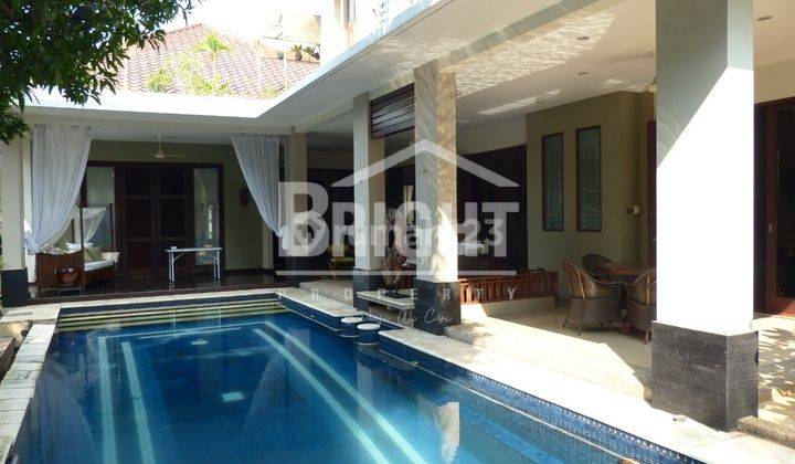 Rumah Mewah Bagus Semi Furnished Private Pool di Kemang Jakarta Selatan 1