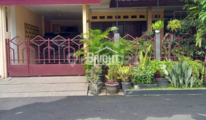 Spacious Nice House Ready to Live In 24-Hour Security in Bintaro Jaya Sector 3