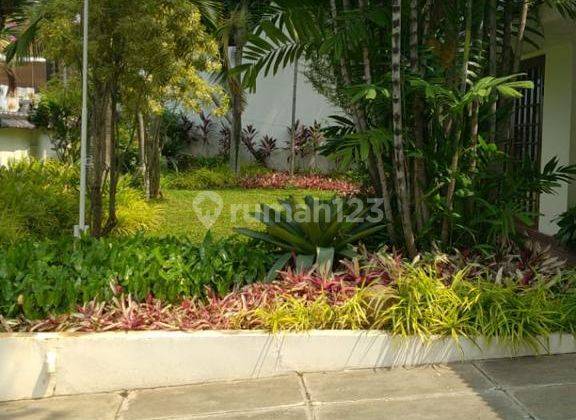 Dijual Rumah Siap Huni di Simprug Golf 2