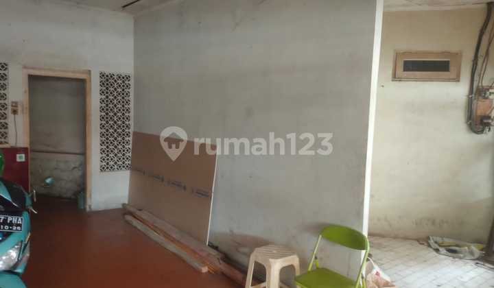 Dijual Rumah Hitung Tanah di jl Utama Proklamasi Menteng 2