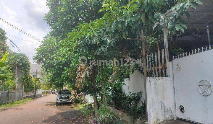 Dijual Rumah Murah Hitung Tanah di Simprug 2