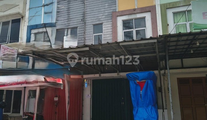 For Rent 2-Story Shop House in Tangerang Area Near Summarecon Strategic Location For Rent 2-Story Shop House in Tangerang Area Near Summarecon Strategic Location