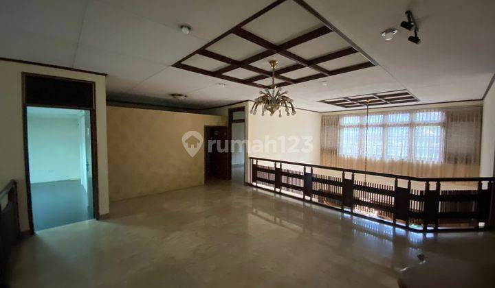 Dijual Rumah Mewah di Gandaria City Hadap Jalan Utama 2