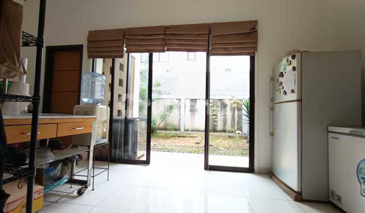 Rumah Modern Minimalis Dalam Cluster Discovery Bintaro Siap Huni