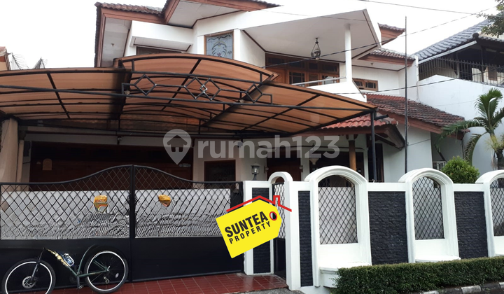 Ready-to-Occupy House in a Strategic Location Near Public Facilities in Bintaro Jaya Sector 2