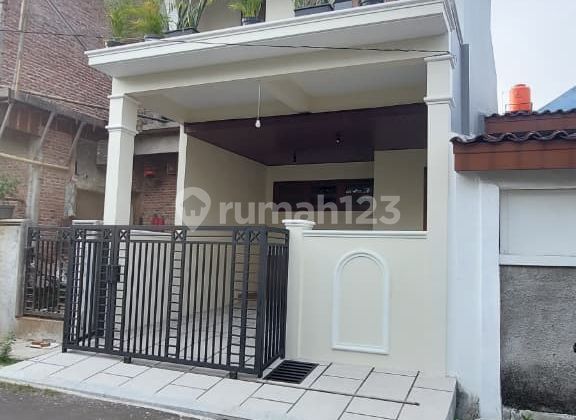 Hunian Baru Gaya Modern, Nyaman & Fungsional Dalam Komplek di Villa Bintaro Indah 2