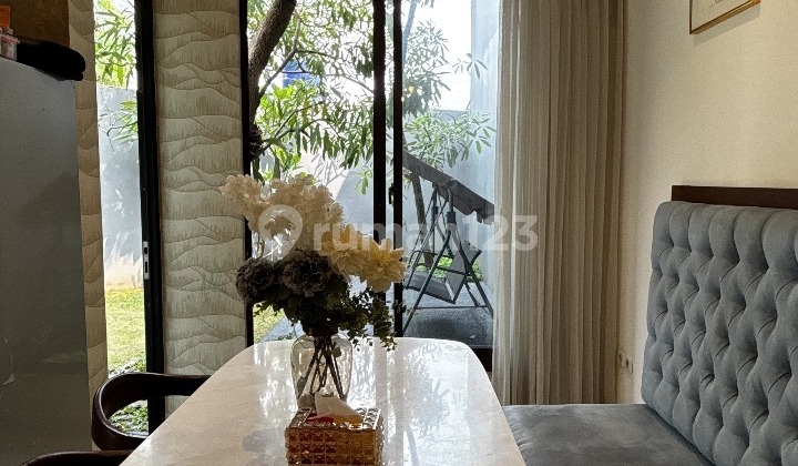 Elegant Modern House with Luxurious Finishing in a Strategic Location at Grand Trevista Rempoa 2