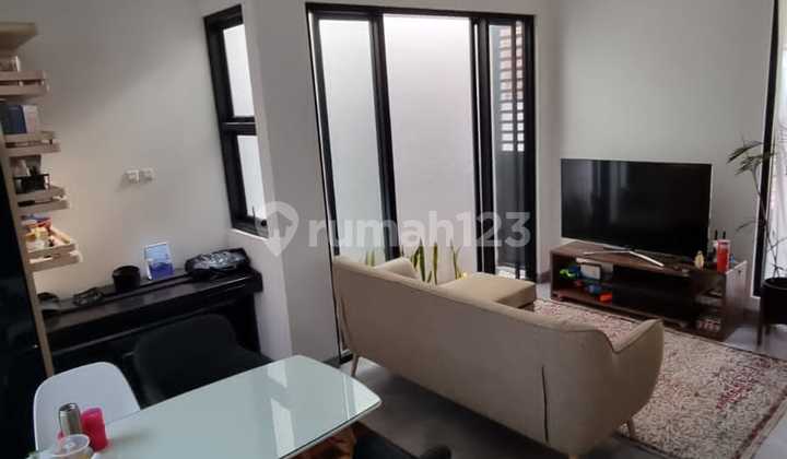 Hot Sale! Rumah Modern Minimalis Cantik Siap Huni Dalam Cluster Area Bintaro Sektor 9 2