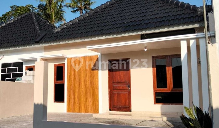 Ready-to-Occupy House in East Yogya