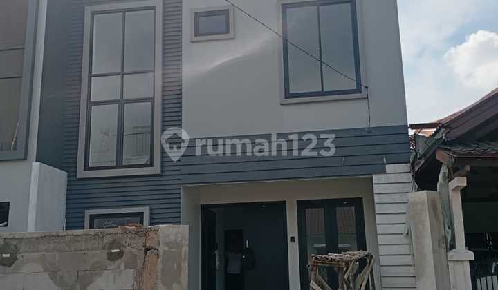 Rumah Brand New 2 Lantai di Griya Loka BSD