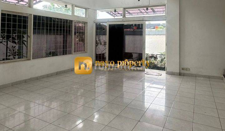 Rumah Bagus Siap Huni Ada Kolam Renang Strategis di Bangka Kemang 2