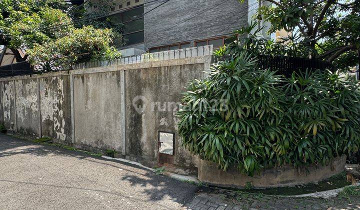 Rumah Asri Hook Full Furnished Dalam Komplek di Cilandak 1