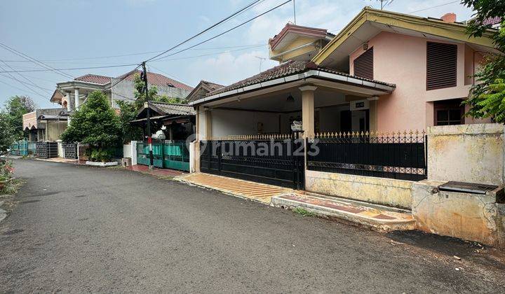 Rumah Rapi Dalam Komplek 1.5 Lantai Lingkungan Tenang Dan Nyaman 1