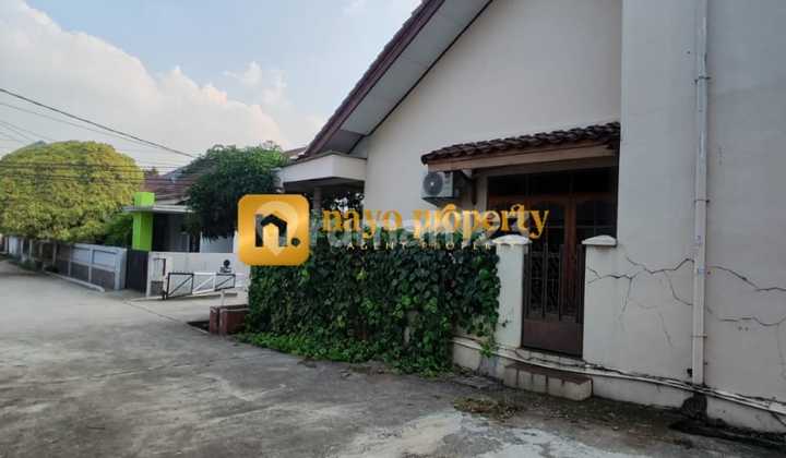 Hook House in a Strategic Complex Near Campus in Cimanggis