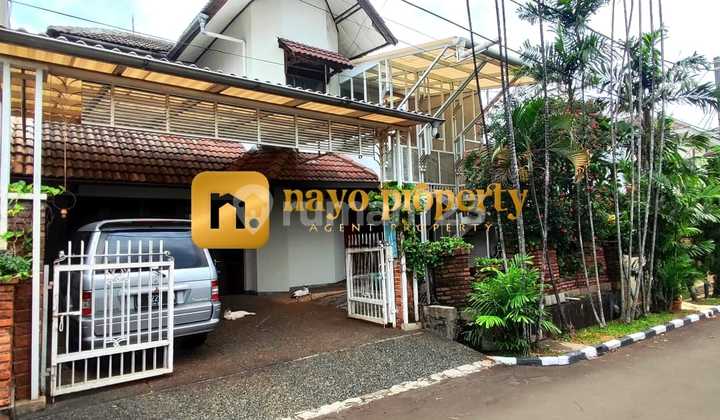 Rumah Bagus Tanah Luas Dalam Cluster Strategis di Pejaten Barat