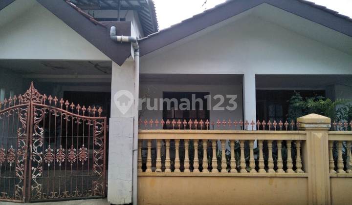 Rumah Lama Tanah Luas Dalam Komplek Di Jatiwaringin Bekasi Rumah Lama Tanah Luas Dalam Komplek Di Jatiwaringin Bekasi