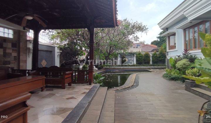 Rumah Etnik 2 Lantai Plus Gazebo S. Pool Parkir 12 Mobil Kemang 2