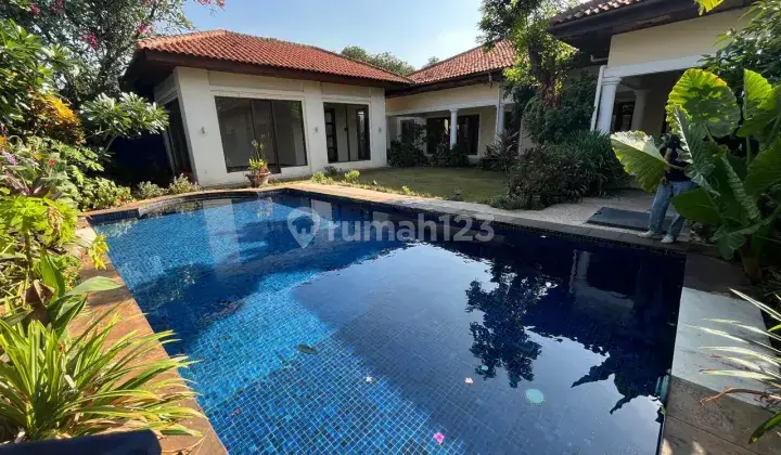 Almost Njop Rumah Classic Luas Private Pool Luas Tanah 1155 M2 1