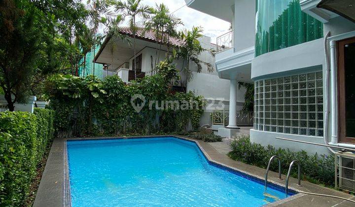 Hoek Rumah 2 Lantai Private Pool Nyaman Nego Pondok Indah 1