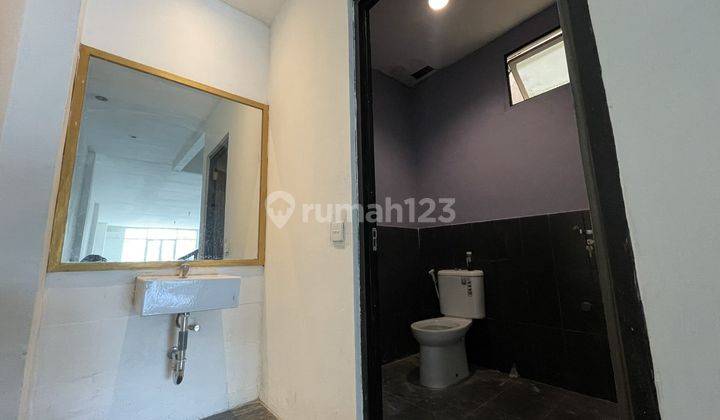 Bisa Untuk Kantor Rumah Bagus 2 Lantai Area Bisnis Strategis 2