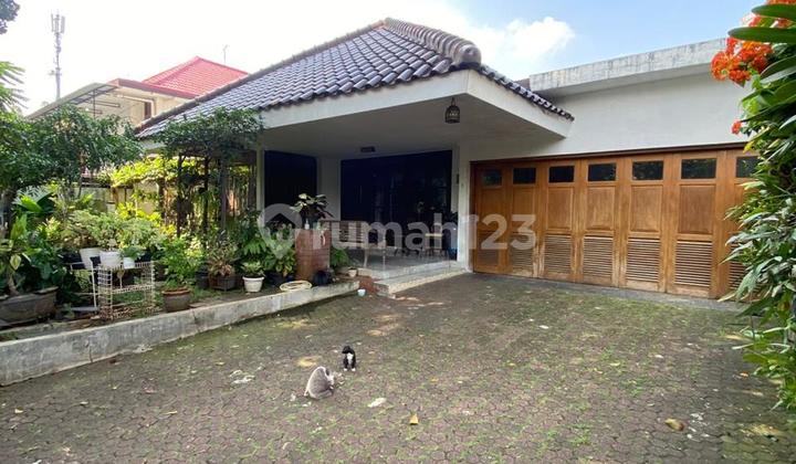 Quick Sale Classic Strategic House in Menteng