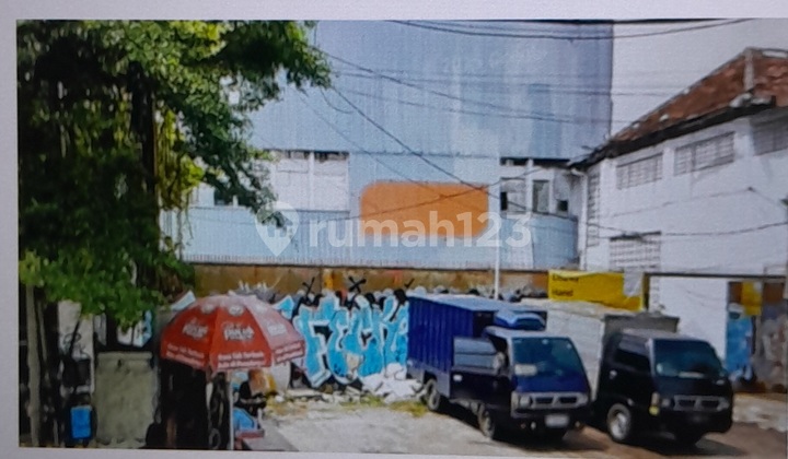 Commercial Building for Rent on Soepomo Main Road Commercial Building for Rent on Soepomo Main Road