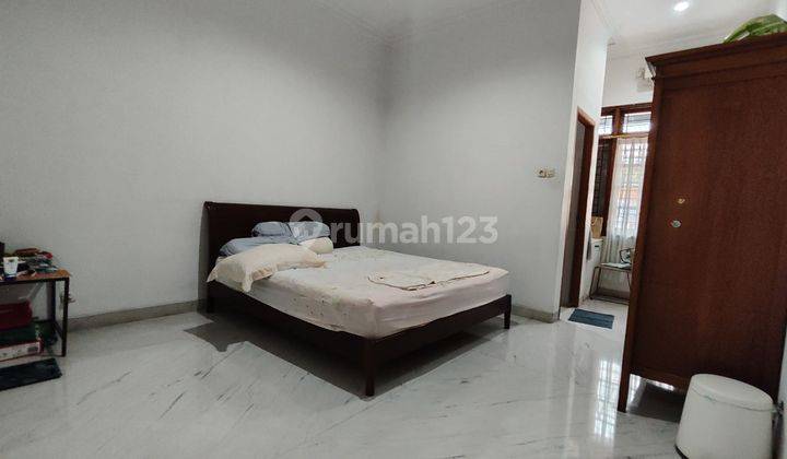 Rumah 2 Lantai Tinggal Bawa Koper Furnished Kebayoran Baru 2