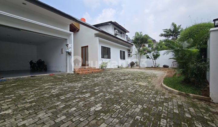 Dijual Rumah Bagus 2 Lantai + Pool Siap Huni Pejaten Bebas Banjir Dijual Rumah Bagus 2 Lantai + Pool Siap Huni Pejaten Bebas Banjir