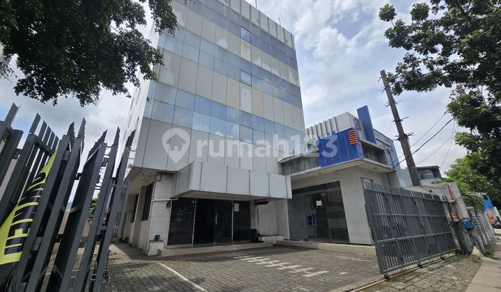 Disewakan Bangunan 4,5 Lantai Free 1 Th Area Komersil Mampang 1