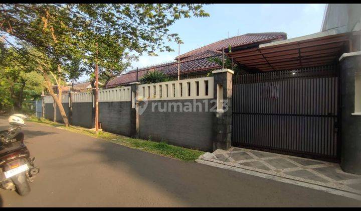 Disewakan Rumah Classic Bagus 2 Lantai Ada S. Pool Kebayoran Baru 2